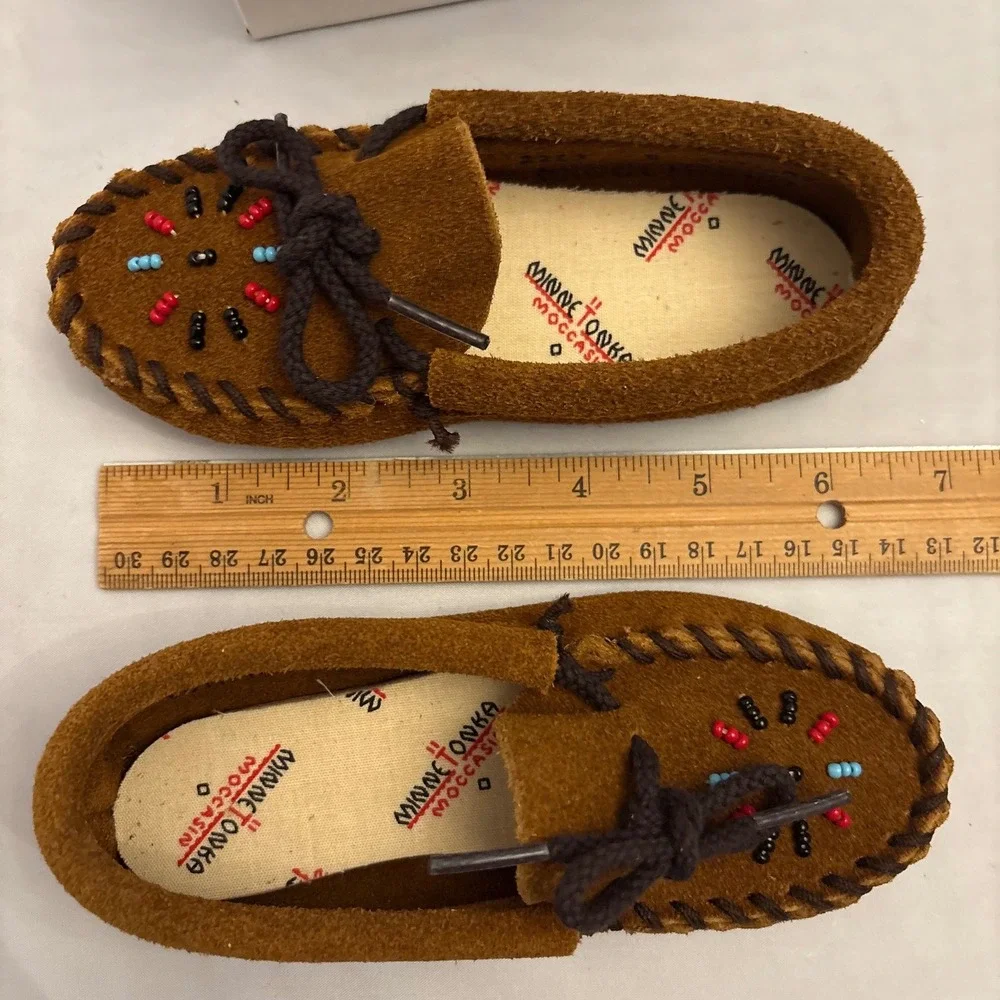 Minnetonka Moccasin Child Size 8‎ Brown Suede Beaded Slip On Shoes Leather